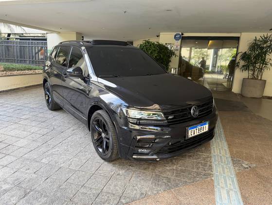VOLKSWAGEN TIGUAN 2.0 350 TSI GASOLINA ALLSPACE R-LINE 4MOTION DSG VOLKSWAGEN TIGUAN 2.0 350 TSI GASOLINA ALLSPACE R-LINE 4MOTION DSG